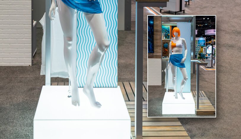 GlobalShop Glass-Encased Mannequin Display